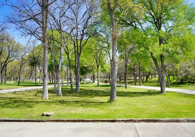 Photo 4 of Single family home for sale at 286 W Ridge St, Decatur, TX 76234 | MLS# 21374438 | Listing updated on 2026-09-01