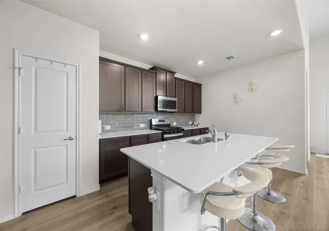 Photo 2 of Single family home for sale at 3808 High Country Rd, Aubrey, TX 76227 | MLS# 21373276 | Listing updated on 2026-10-08
