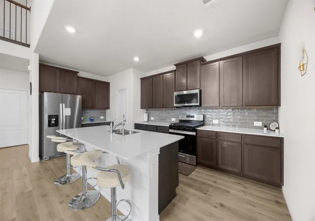 Photo 3 of Single family home for sale at 3808 High Country Rd, Aubrey, TX 76227 | MLS# 21373276 | Listing updated on 2026-10-08