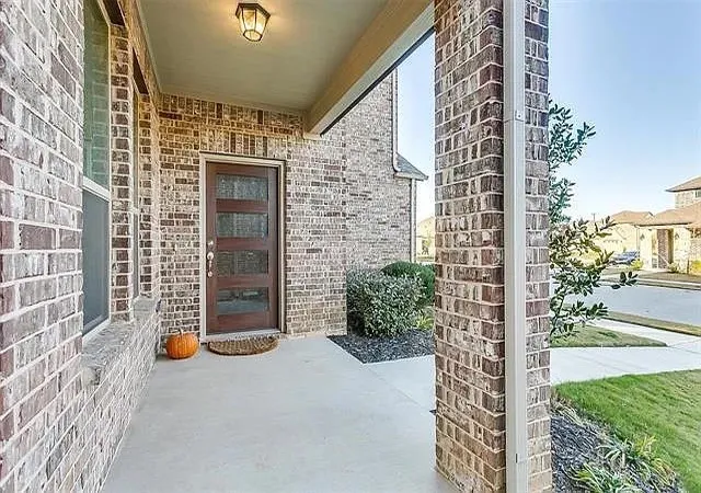 Photo 3 of Single family home for sale at 6717 Windlord Dr, Fort Worth, TX 76179 | MLS# 21373837 | Listing updated on 2026-10-07