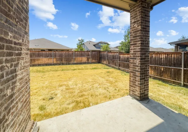 Photo 3 of Single family home for sale at 6204 Cheshire St, Aubrey, TX 76227 | MLS# 21367402 | Listing updated on 2026-10-08