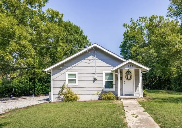 Photo 1 of Single family home for sale at 1205 W Birge St, Sherman, TX 75092 | MLS# 21374481 | Listing updated on 2026-09-01