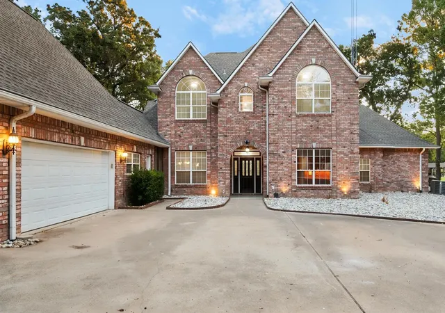 Photo 1 of Single family home for sale at 172 Caddo Trl, Corsicana, TX 75109 | MLS# 21372513 | Listing updated on 2026-10-02