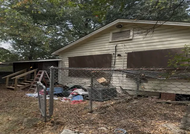 Photo 2 of Single family home for sale at 2301 Claiborne Ave, Shreveport, LA 71103 | MLS# 21374483 | Listing updated on 2026-09-01