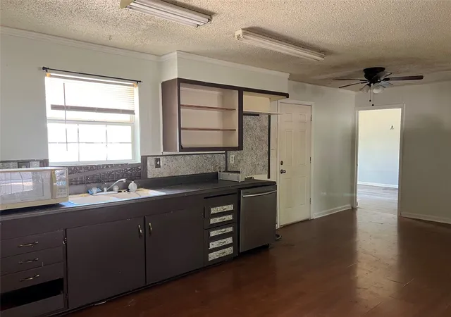 Photo 3 of Single family home for sale at 4306 Barnett Dr, Wichita Falls, TX 76308 | MLS# 21374536 | Listing updated on 2026-09-01