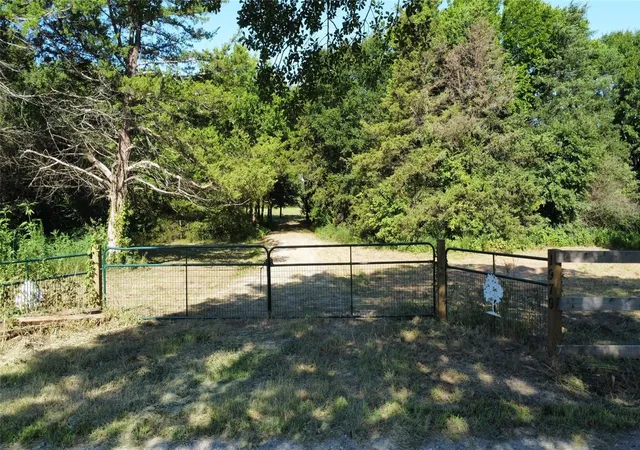 Photo 1 of Land for sale at 1979 Cr 1135, Ravenna, TX 75476 | MLS# 21356943 | Listing updated on 2026-09-01