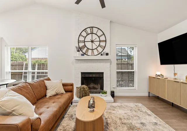 Photo 3 of Single family home for sale at 834 Versailles Dr, Mesquite, TX 75149 | MLS# 21373873 | Listing updated on 2026-10-02