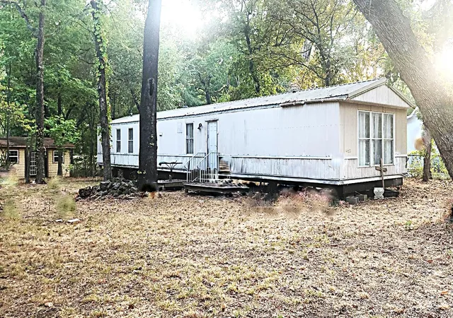 Photo 1 of Manufactured home for sale at 112 Charlie's Pl Rd, Trinidad, TX 75163 | MLS# 21374386 | Listing updated on 2026-09-06