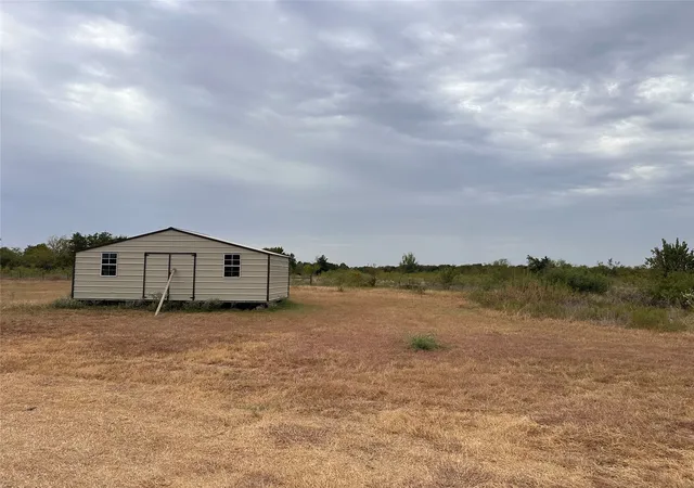 Photo 4 of Single family home for sale at 383 Lcr 476, Mexia, TX 76667 | MLS# 21370567 | Listing updated on 2026-09-01