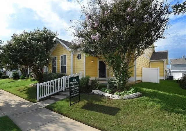 Photo 3 of Single family home for sale at 9109 Nathaniel Dr, Aubrey, TX 76227 | MLS# 21374596 | Listing updated on 2026-09-30