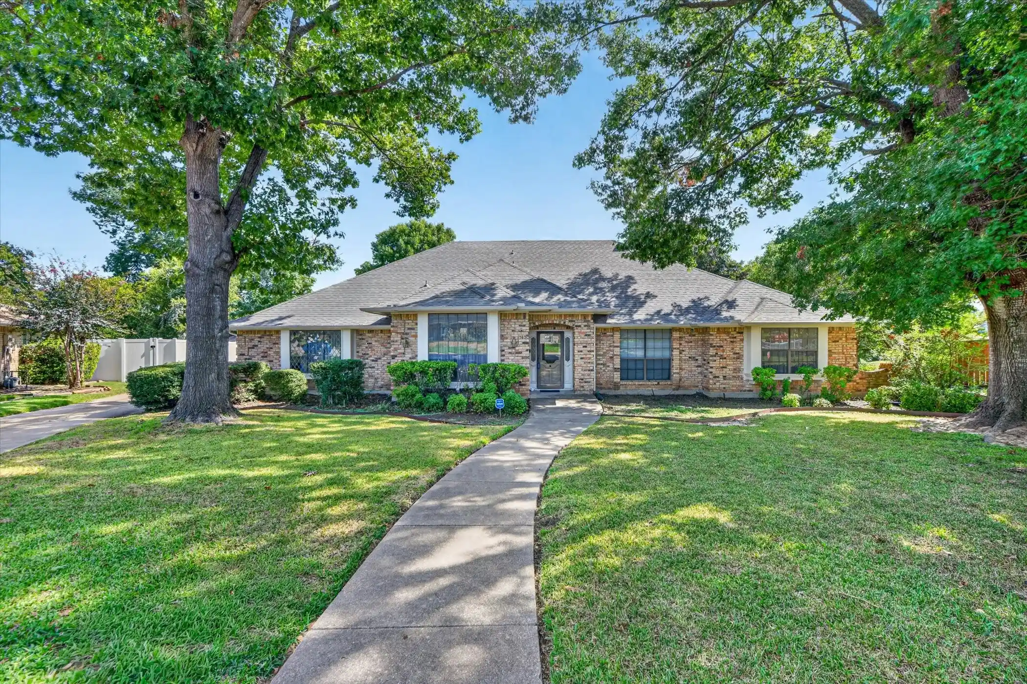 Photo 1 of Single family home for sale at 1430 Marlene Pl, De Soto, TX 75115 | MLS# 21374620 | Listing updated on 2026-10-15