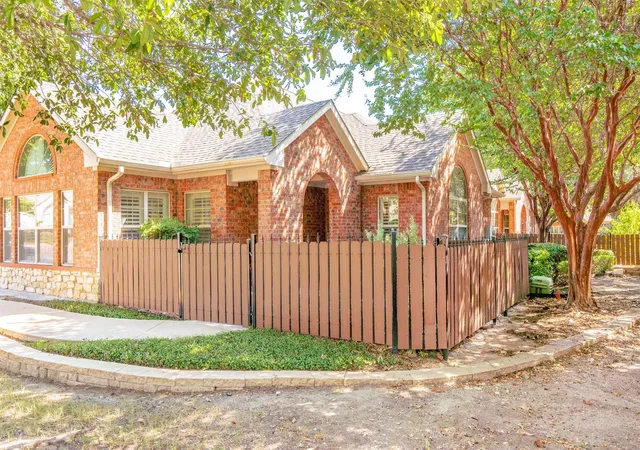 Photo 3 of Condo for sale at 3241 Rosemeade Dr #2010, Fort Worth, TX 76116 | MLS# 21373475 | Listing updated on 2026-10-08