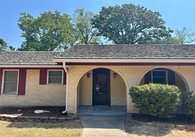 Photo 2 of Single family home for sale at 126 Private Rd 6080, Mabank, TX 75147 | MLS# 21367727 | Listing updated on 2026-10-05