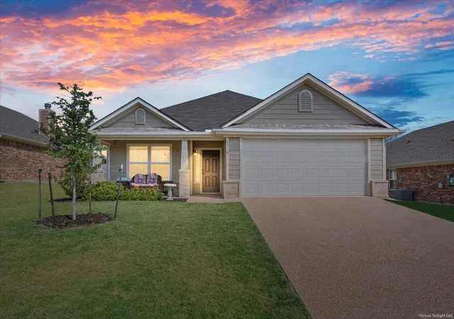 Photo 1 of Single family home for sale at 2518 Yoder Ln, Waco, TX 76706 | MLS# 21372286 | Listing updated on 2026-09-30