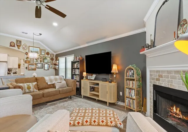 Photo 2 of Single family home for sale at 2518 Yoder Ln, Waco, TX 76706 | MLS# 21372286 | Listing updated on 2026-09-30