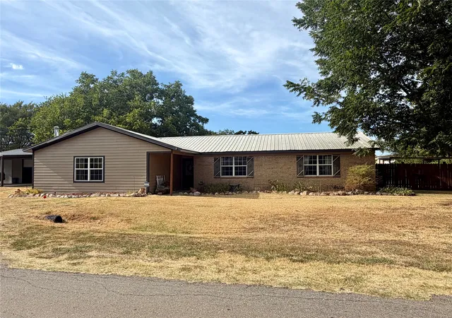 Photo 1 of Single family home for sale at 100 Nell Ln, Yantis, TX 75497 | MLS# 21371528 | Listing updated on 2026-09-20