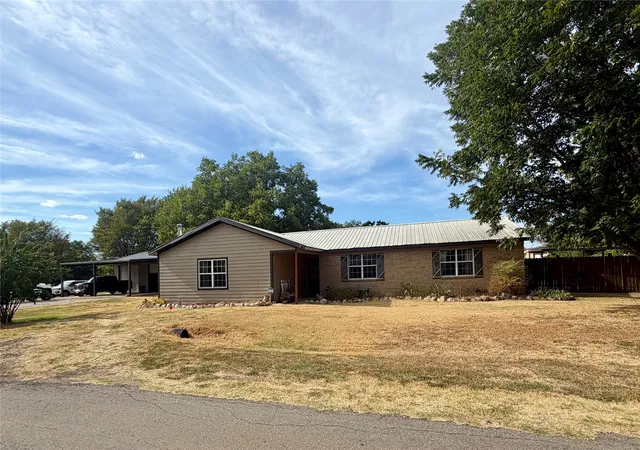 Photo 2 of Single family home for sale at 100 Nell Ln, Yantis, TX 75497 | MLS# 21371528 | Listing updated on 2026-09-20