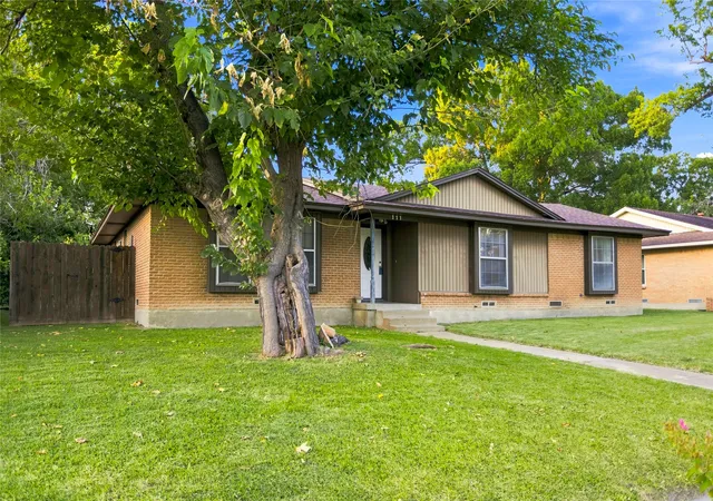 Photo 1 of Single family home for sale at 111 W Kenwood Dr, Garland, TX 75041 | MLS# 21374603 | Listing updated on 2026-09-02
