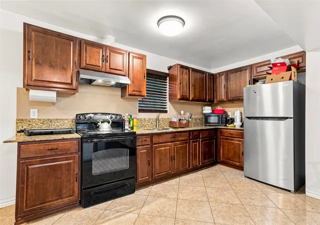 Photo 2 of Single family home for sale at 111 W Kenwood Dr, Garland, TX 75041 | MLS# 21374603 | Listing updated on 2026-09-02