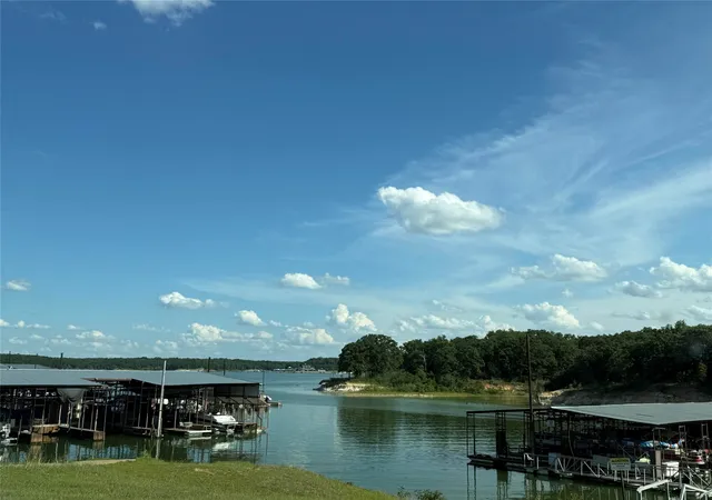 Photo 3 of Manufactured home for sale at 26 Volvo Ln, Pottsboro, TX 75076 | MLS# 21374668 | Listing updated on 2026-09-02