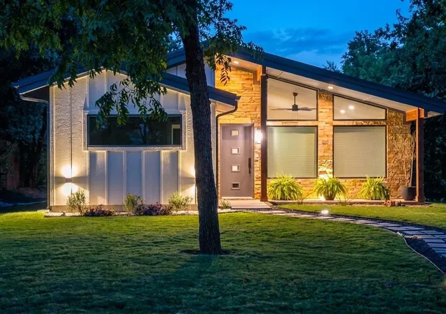Photo 2 of Single family home for sale at 802 Stevens St, Bridgeport, TX 76426 | MLS# 21374676 | Listing updated on 2026-09-02