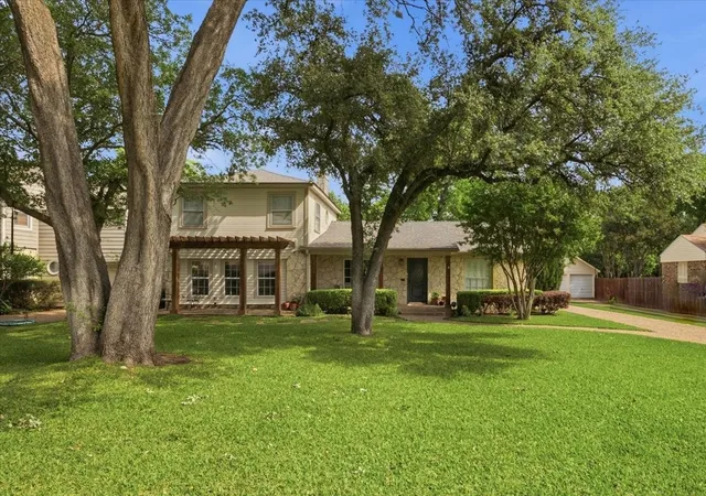 Photo 2 of Single family home for sale at 3724 Hilltop Rd, Fort Worth, TX 76109 | MLS# 21359216 | Listing updated on 2026-10-08