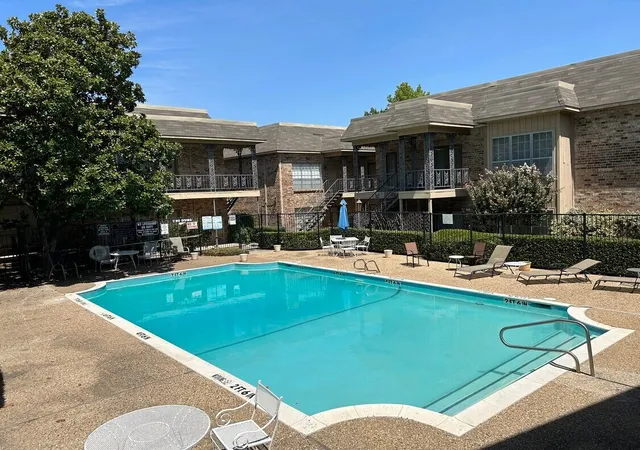Condo for sale at 4347 Bellaire Dr S #132S, Fort Worth, TX 76109 | MLS# 21374722