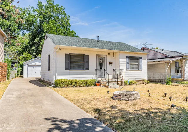 Photo 1 of Single family home for sale at 3723 Texas Dr, Dallas, TX 75211 | MLS# 21374754 | Listing updated on 2026-09-05