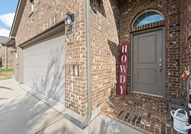 Photo 2 of Sale Pending at 1812 Millbrae Rd, Cleburne, TX 76033 | MLS# 21374830 | Listing updated on 2026-10-04
