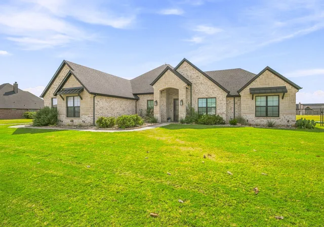 Photo 1 of Single family home for sale at 212 Buena Vista Dr, Godley, TX 76044 | MLS# 21373148 | Listing updated on 2026-09-24
