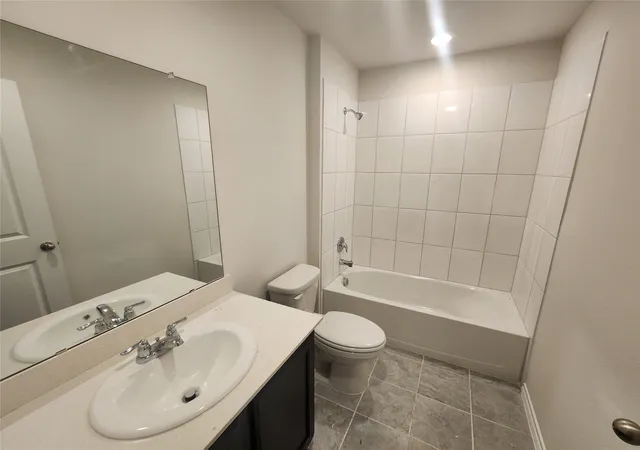 Photo 3 of Single family home for sale at 1210 Breezy Oak Dr, Nevada, TX 75173 | MLS# 21374831 | Listing updated on 2026-10-07