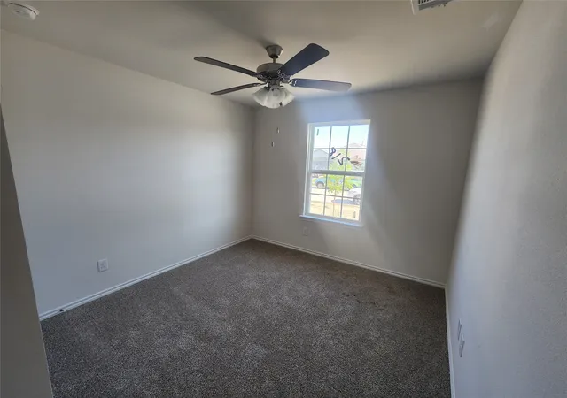 Photo 4 of Single family home for sale at 1210 Breezy Oak Dr, Nevada, TX 75173 | MLS# 21374831 | Listing updated on 2026-10-07