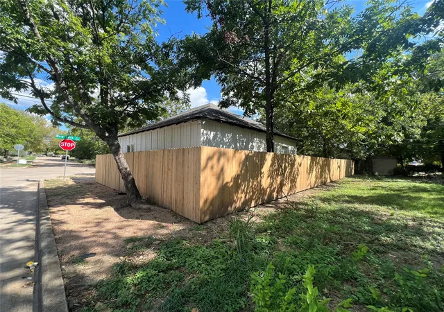 Photo 2 of Single family home for sale at 1200 New York Ave, Fort Worth, TX 76104 | MLS# 21374794 | Listing updated on 2026-09-16