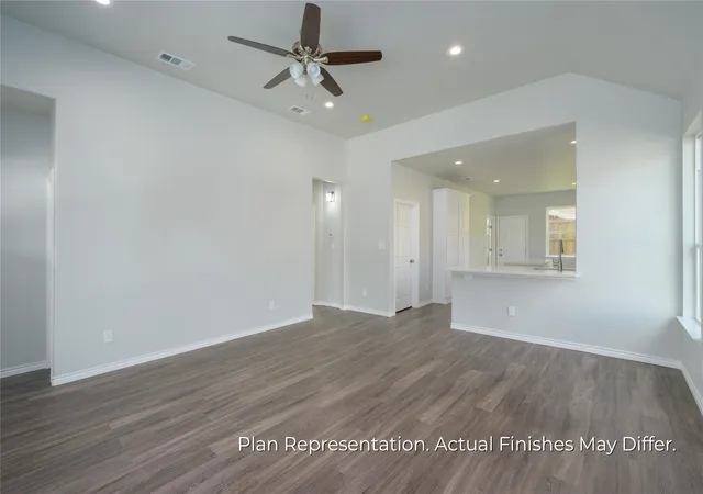 Photo 3 of Single family home for sale at 203 E Laura Ave, Quinlan, TX 75474 | MLS# 21374957 | Listing updated on 2026-09-03
