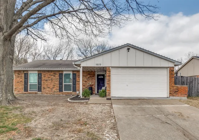 Photo 3 of Single family home for sale at 1609 Lyric Dr, Garland, TX 75040 | MLS# 21373978 | Listing updated on 2026-09-02