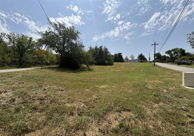 Photo 1 of Land for sale at Tbd S Travis Ave, Denison, TX 75021 | MLS# 21356747 | Listing updated on 2026-09-02