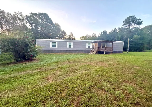 Photo 1 of Manufactured home for sale at 1647 Greenwood Mooringsport, Shreveport, LA 71107 | MLS# 21375118 | Listing updated on 2026-09-03