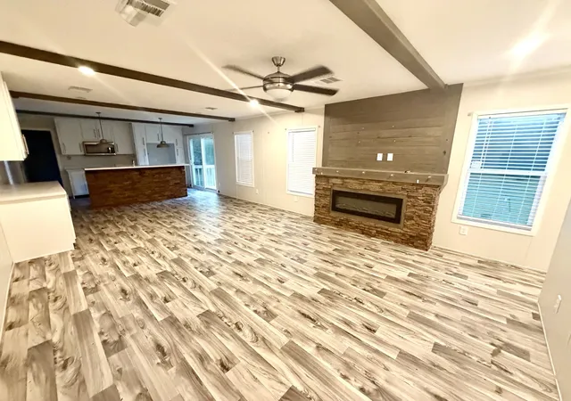 Photo 3 of Manufactured home for sale at 1647 Greenwood Mooringsport, Shreveport, LA 71107 | MLS# 21375118 | Listing updated on 2026-09-03