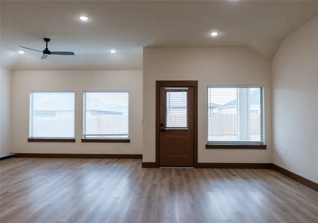 Photo 4 of Single family home for sale at 13525 Bonanza Cir, Cresson, TX 76035 | MLS# 21375131 | Listing updated on 2026-09-02