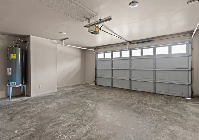 Photo 27 of Sale Pending at 311 Hillshore Dr, Longview, TX 75605 | MLS# 21375138 | Listing updated on 2026-09-21