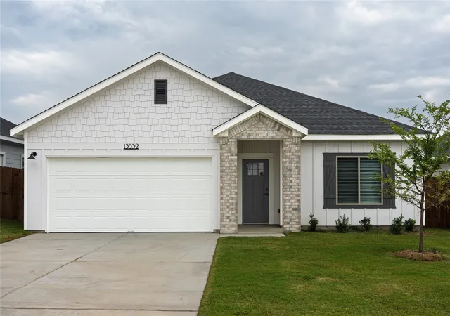 Photo 1 of Single family home for sale at 13532 Stage Coach Ln, Cresson, TX 76035 | MLS# 21375145 | Listing updated on 2026-09-02