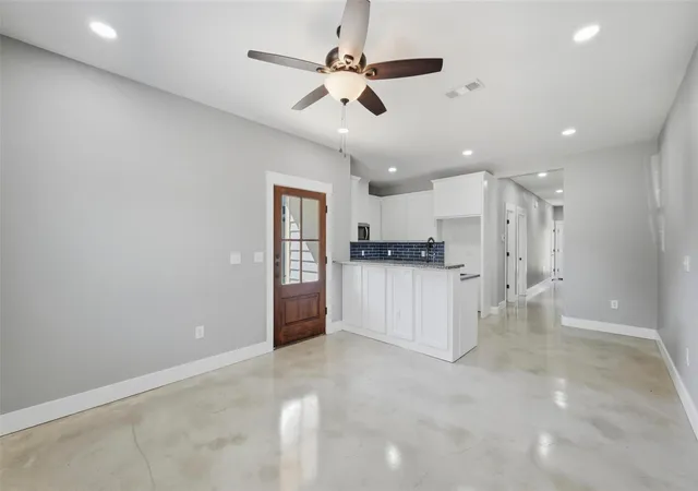 Photo 3 of Multi family home for sale at 1309 S 5th Avenue, Denison, TX 75021 | MLS# 21375146 | Listing updated on 2026-10-03