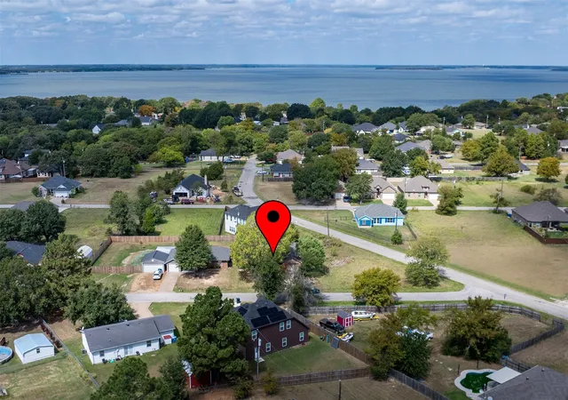 Photo 2 of Single family home for sale at 239 Seacraft Dr, Gun Barrel City, TX 75156 | MLS# 21375150 | Listing updated on 2026-09-02