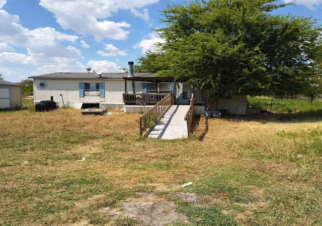 Photo 2 of Manufactured home for sale at 3601 Bluhm Rd, West, TX 76691 | MLS# 21375140 | Listing updated on 2026-09-17