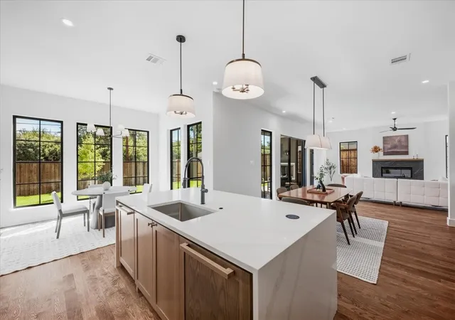 Photo 3 of Single family home for sale at 4320 Concho St, Dallas, TX 75206 | MLS# 21374916 | Listing updated on 2026-10-07
