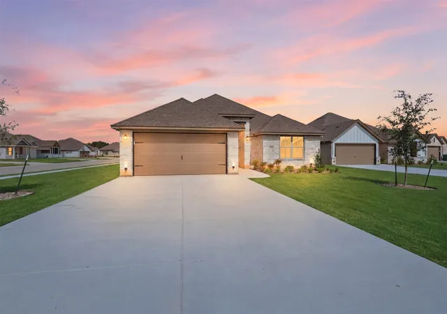 Photo 1 of Single family home for sale at 816 Haley St, Springtown, TX 76082 | MLS# 21373668 | Listing updated on 2026-09-21