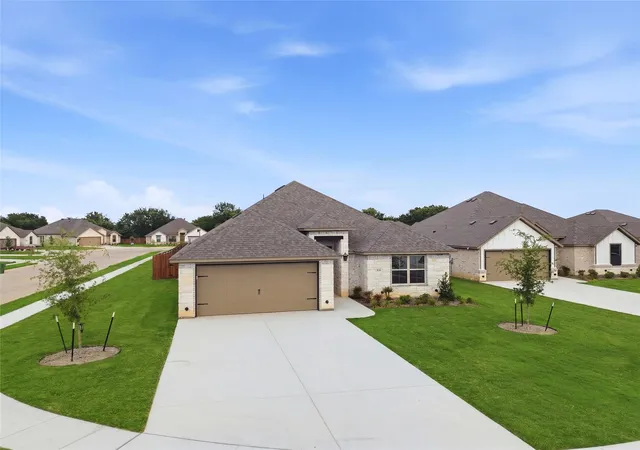 Photo 2 of Single family home for sale at 816 Haley St, Springtown, TX 76082 | MLS# 21373668 | Listing updated on 2026-09-21