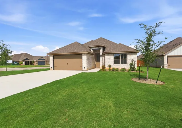 Photo 3 of Single family home for sale at 816 Haley St, Springtown, TX 76082 | MLS# 21373668 | Listing updated on 2026-09-21