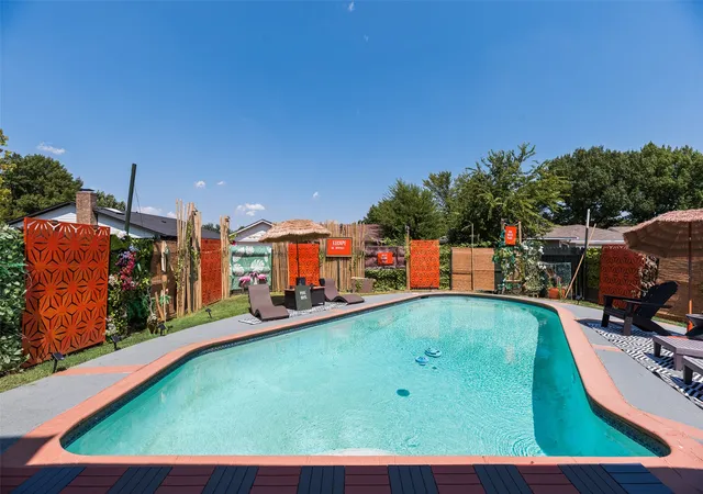 Photo 3 of Single family home for sale at 513 San Pedro Dr, Garland, TX 75043 | MLS# 21373602 | Listing updated on 2026-09-19