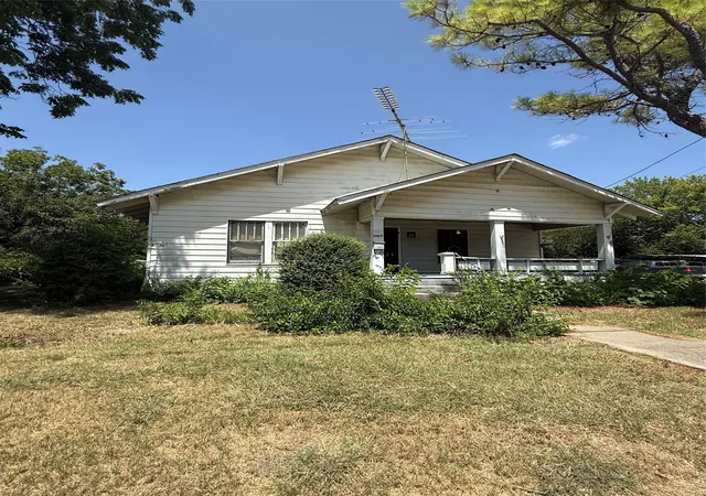 Photo 1 of Single family home for sale at 1107 Anthony St, Mc Kinney, TX 75069 | MLS# 21374348 | Listing updated on 2026-09-04